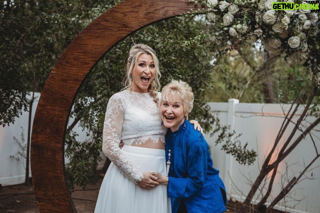 Dee Wallace Instagram - It’s a month of joy and new beginnings in my life! A beautiful wedding and the joyous news of a new baby on the way! My heart…and my life… are full. I’m ready to be Grandma! 💖👶🏼💙