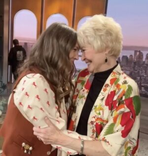 Dee Wallace Instagram - Sending a happy birthday to my beautiful ET daughter! Celebrate yourself, baby cakes!… 
@drewbarrymore