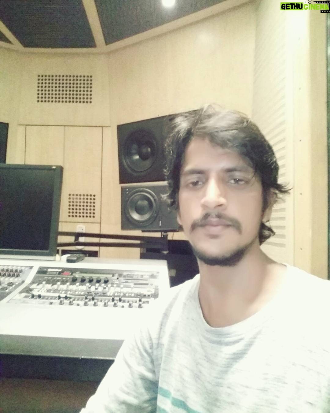 Deepak Agrawal - 871 Likes - Ricoding Geet Studio.......