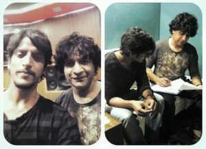 Deepak Agrawal Instagram - Recording With Singer KK For My Upcoming Movie JEENA ISI KA NAAM HAI. Music & Lyrics By Me...
Thanks To The Director Of The Film Keshhav Panneriy Ji.....#jeenaisikanaamhai #JeenaIsiKaNaamHai