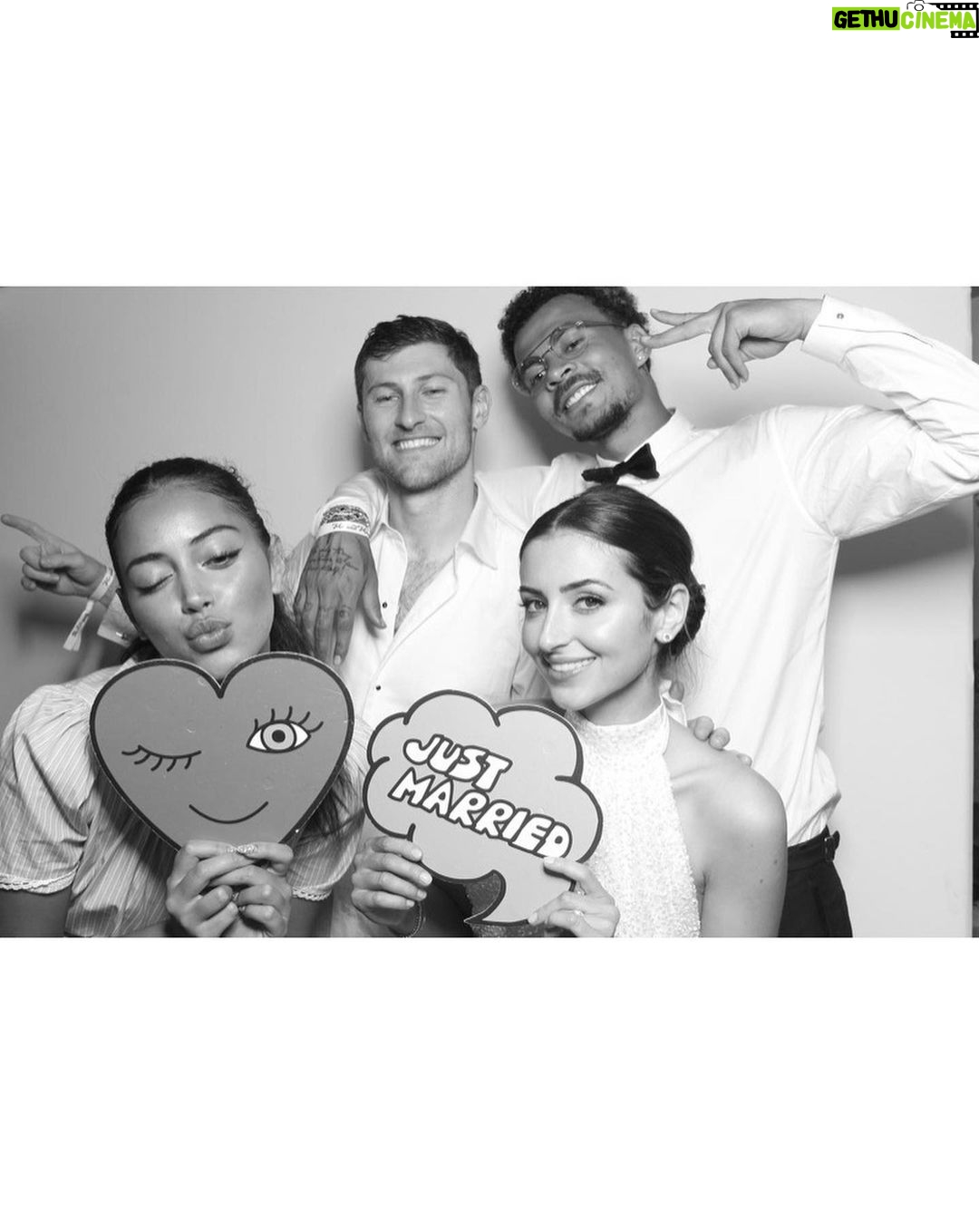 Dele Alli Instagram - Congratulations on your amazing day! @emilycaplandesign and @bendavies33 πππ«πΊπ½π©ββ€οΈβπ¨