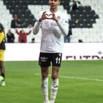 Dele Alli Instagram - 🫶🏽🦅 Tüpraş Stadyumu