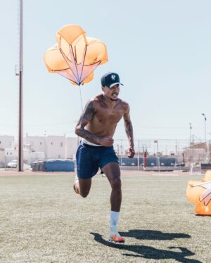 Dele Alli Instagram - Field work 🪂