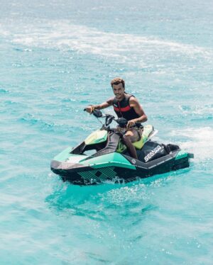 Dele Alli Instagram - Refreshed & recharged ☀️