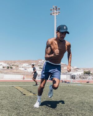Dele Alli Instagram - Field work 🪂