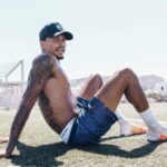 Dele Alli Instagram - Field work 🪂 Mykonos, Greek Islands