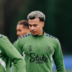 Dele Alli Instagram – As the year comes to an end, I just wanted to say thank you for the incredible support I’ve received over the last 12 months. 

This year has a been a little different for me. I’ve learned and experienced a lot, had ups and downs, but throughout it all you’ve always shown me so much love. 

Unfortunately the year isn’t ending as I would have hoped, I had been close to returning to full training but frustratingly I’ve had another set back with my injury. I’ll be out again for short while but my outlook and mentality is nothing but positive. I’ll be attacking my physiotherapy and giving it everything to be back on the pitch as soon as possible. 

I hope you’ve had the year you wanted, and wishing you all nothing but the best for 2024. Happy New Year, see you guys soon. Dele 🤍