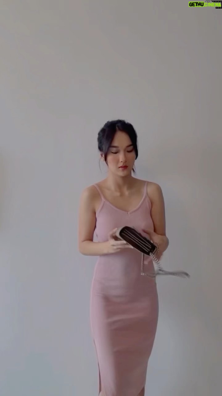 Della Delila Instagram - Ada yg bisa tebak β dua negaraβ yg akan aku kunjungi? ππ»ππ»
