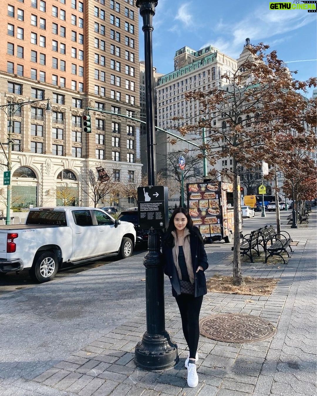 Della Delila Instagram - 🥰 Empire State Building