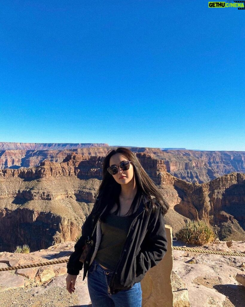 Della Delila Instagram - Uwuw Grand Canyon West Rim. Eagle Point