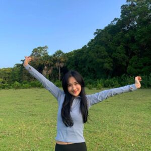 Della Delila Instagram - Menyatu dengan alam ✨🥹