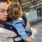Demet Evgar Instagram - Yılın son hazırlıkları 💙🩷💚🩵