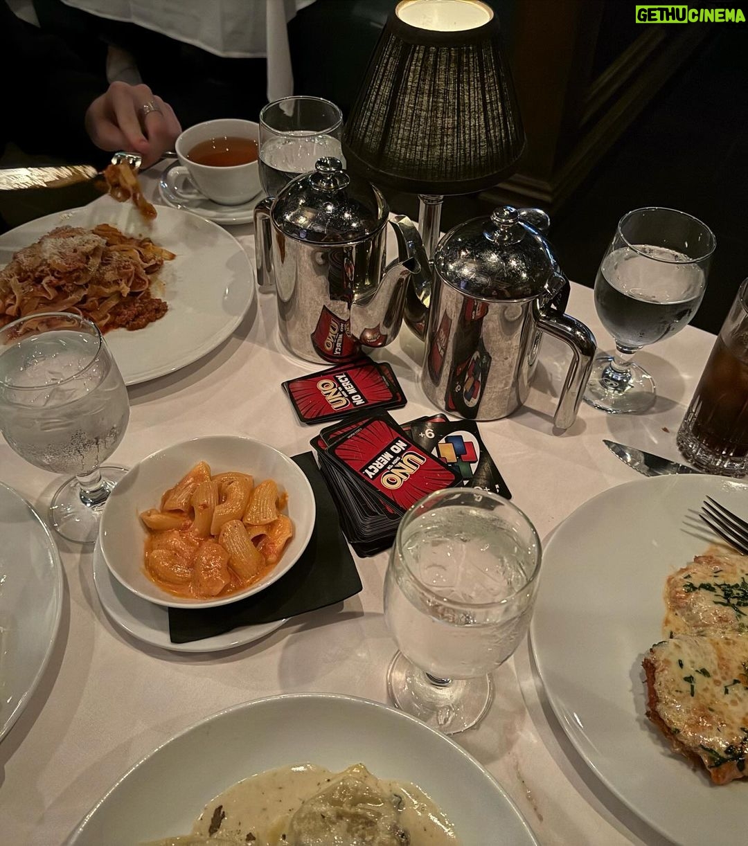 Demi Lovato Instagram - Uno no mercy at @craigsla >