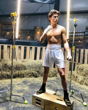 Dempsey Bryk Instagram - BTS of “The Fight Machine” 🥊 
now for rent in 🇨🇦 on itunes!

I’ve been boxing since I was 10. My real coach who’s trained me since then is in the movie. My real dad plays my dad in the movie. I have the opportunity to share a side of me I never thought I’d share on film 🥊. It’s a special movie for me!

If you want to check out the film in 🇨🇦 go to Itunes!