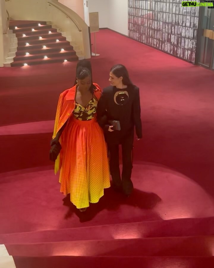Denée Benton Instagram - Miss Peggy Scott was sighted at The Metropolitan Opera dripping in Christopher John Rogers . . . Undefeated dream team 🧡 Styling: @solangefranklin Makeup: @kellybellevue Hair: @geobrianhmu Tap for tags