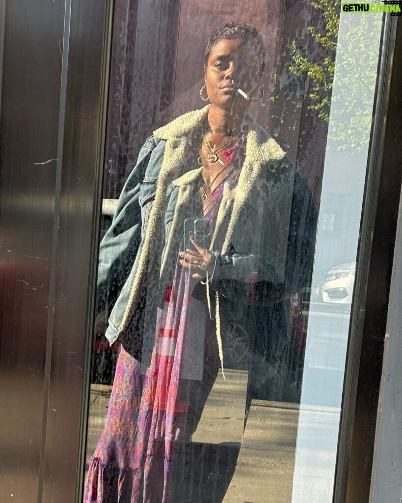 Denée Benton Instagram - Last week I spotted a Black dad and his toddler yelling “Ay yo!” back and forth to each other while giggling uncontrollably under a cherry blossom tree. Thank you brooklyn spring, needed your medicine 🤲🏾🌷🥹