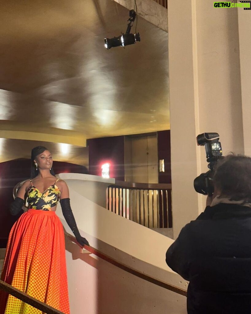 Denée Benton Instagram - Miss Peggy Scott was sighted at The Metropolitan Opera dripping in Christopher John Rogers . . . Undefeated dream team 🧡 Styling: @solangefranklin Makeup: @kellybellevue Hair: @geobrianhmu Tap for tags
