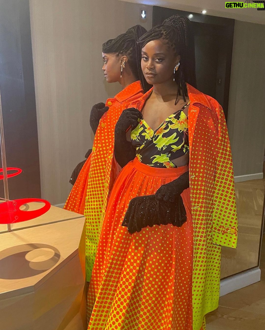Denée Benton Instagram - Miss Peggy Scott was sighted at The Metropolitan Opera dripping in Christopher John Rogers . . . Undefeated dream team 🧡 Styling: @solangefranklin Makeup: @kellybellevue Hair: @geobrianhmu Tap for tags