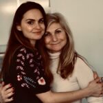 Denisa Cziglová Instagram - Holčičko naše, přejeme ti krásné 2. narozeniny.🎂👼🏻💓💐 Je neskutečný, jak jsi nám vyrostla, krásně mluvíš a jsi taková srandovní opička. 🐒🦄 Jsem pyšná na tebe a každý den šťastná, že tě u sebe mám.❤️ Děkuji tobě lásenko malá, taťkovi i rodině za oporu a pomoc v tomto “náročnějším” období🙏🏽❤️ Ale věřím, že všechno dobře dopadne, zase najdu konec tunelu a bude zase dobře🙏🏽💓 Děkujeme za momentky @camiladettlaff 😘👌 #narozeniny #2roky #mojeholcicka #mojedcera #izabela #rodinaoslava #rodinajenejvic #foodtherapybydenisa #cancermum #cancerfighter #🧠 #fuckcancer🎀 #glioblastoma #staypositive #staystrong Doma