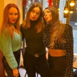 Denisa Cziglová Instagram - Moje holky, moje ženy 🌟💋🌟 Jedny duše, jedny smyslné ženy, co se nenecháji nikdy odmítnout a umí být i pěkně tvrdé. 🤍 Ženy které to nikdy neměli jednoduché, ale byly smyslné, sexy velmi chytré a bohužel i tvrdé ale víme proč každou ženu bolí něco. Máme to silné pouto a příběh mezi námi. Umíme si hrát a vždycky se rády vidíme.💫 Jsme spojené samy sobě a spolu. Moc děkuji holky.💋💫 #zlobiveholky