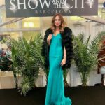 Denisa Cziglová Instagram - Děkuji moc za pozvání ❤️@showandthecity Poprvé jsem si tuto charitativní přehlídku užila jinak, než na mole a po dlouhé době viděla své známé. 😆 Jsem moc ráda, že @dnes_pomaham stále pomáhá dětem, které pomoc potřebují. 🙏🫶🏻 Moc hezky jsem se cítila 😍. Děkuji za šaty od @lasatinofficial ❤️ A šikovné kadeřnici Verči za úžasné vlásky. 😍 My ženy umíme kouzlit 😈😇 Život se musí žít a užívat si každý den a dělat si radost.❤️ #showandthecity #dnespomaham #barcelo #fashionshow #lasatin #lasatinofficial #girlspower #brno #foodtherapybydenisa #cancermum Hotel Barceló Brno Palace