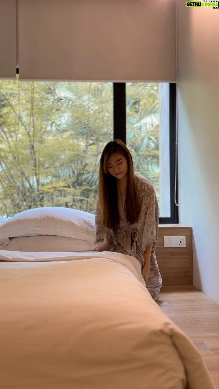 Denise Soong Ee Lyn Instagram - waking up to the best day of the week, it’s Friday! ❤️ what are your weekend plans?
