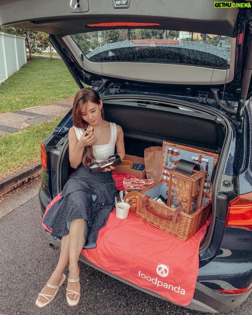 Denise Soong Ee Lyn Instagram - For days when we don’t feel like leaving the house, but still feel like having a picnic date: order in food and bring them & an iPad to the garage for a car picnic, complete with a movie (all from the comfort of home.) what makes it better is scoring free deliveries, and getting my fav eats delivered, thank u @foodpandasg. From now till 24th October, enjoy free deliveries for your everyday favourites like Wooshi (what I’m having here) & bbt from chi cha san chen with a min spend of $20. Yes, mad wins, just $20! Get cozy and order yours today! #foodpandasg #titandigitalmedia