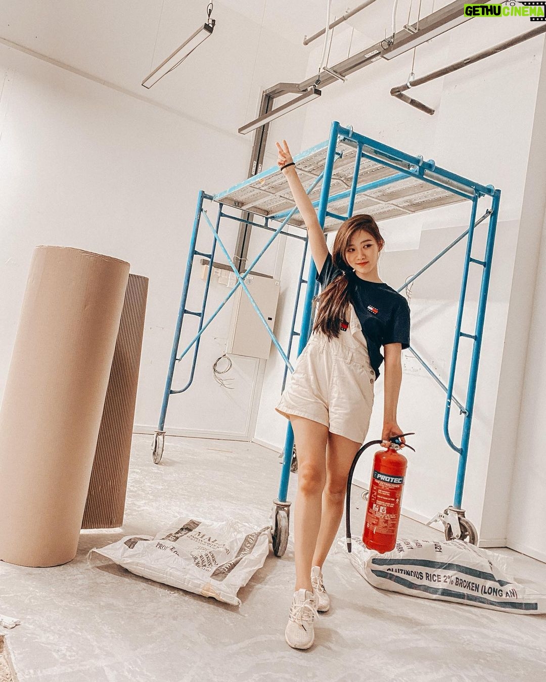 Denise Soong Ee Lyn Instagram - Opening my own mini school @puzzlesandco ☁️ Excited to have the @design_4_space_ team to work their magic on this little space. I can’t wait to show you guys the final look and welcome both old and new batches of students to our little school ❤️ #lifeatpuzzles