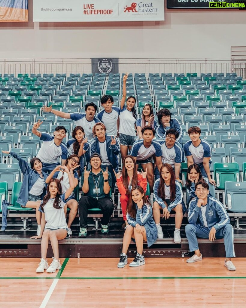 Denise Soong Ee Lyn Instagram - first pic is me finding out it’s a physical education class. If you spot me in the second pic, comment down below and I’ll buy one of you a cup of bbt 🤣 and third pic features all my fav people ❤️ video out now!
