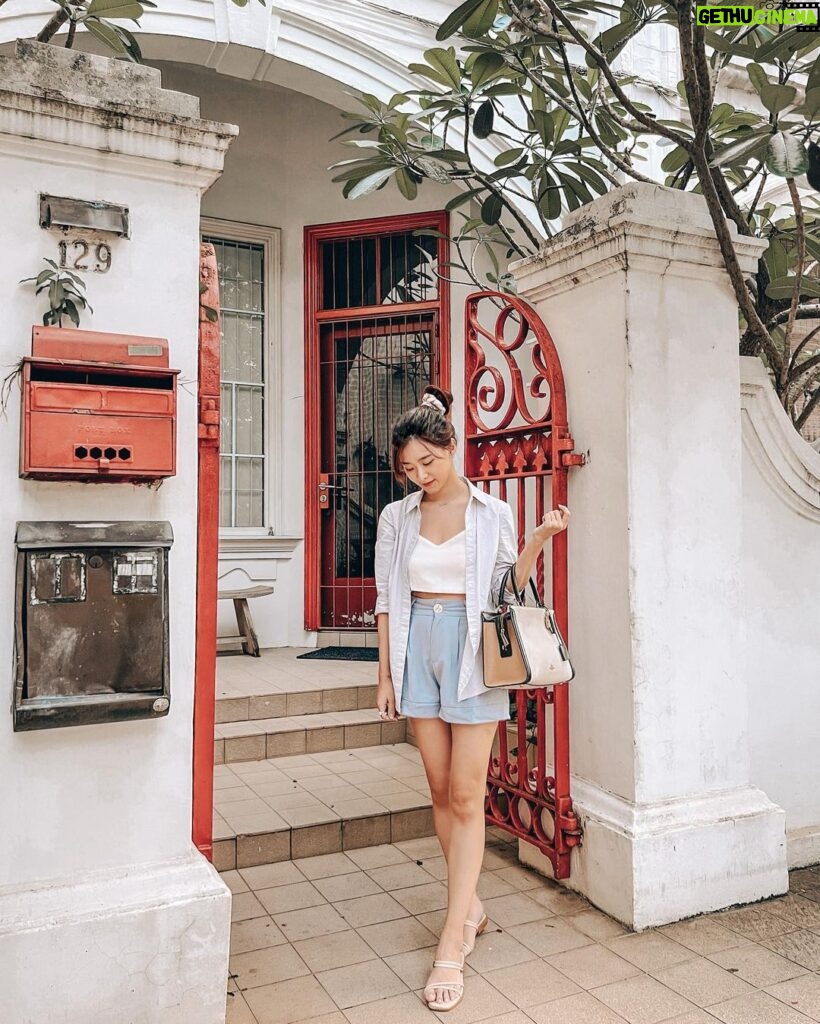Denise Soong Ee Lyn Instagram - in the comfiest casual shirt from @lovebonito 💙 how was your Saturday!