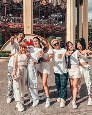 Denise Soong Ee Lyn Instagram - life lately, surrounded by the best people with the kindest hearts ☁️🍓