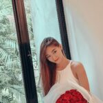 Denise Soong Ee Lyn Instagram - An early Chinese Valentine’s Day ❤️ with the perfect bouquet from @rosesonlysg