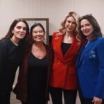 Deniz Uğur Instagram - Yine dopdolu bir yayın oldu🧿 Gündemdeki haberler ve çok değerli konuklarımızla, özel dakikalar paylaştık🎀 Hepimize şifa olsun, ışık olsun, umut olsun💕 Uğurlu program🍀 #DenizUğurla24HaftaSonu #CumartesiPazar #Saat10da