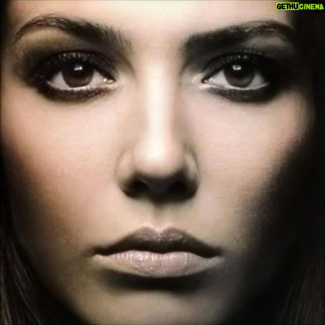 Deniz Uğur Instagram - Instagram’ın en sevdiği yakın portreler🦋 Bunu keşfete düşür algoritma. #ThrowBack ⬇️ Birinci video BBC, ikinci video ABC haberleri (!) ➡️➡️➡️ Buna “İ*rail Baharı” diyebilir miyiz?🙌🏼