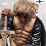 Deniz Uğur Instagram - Dizinin yeni sezonunda belki başka bir ülkenin bir kraliçesi vardır👑 #Repost @blutv with @use.repost ・・・ #Prens, yeni sezon için sete çıktı.