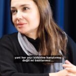 Deniz Uğur Instagram - İnsan olmak gibi kalıpları kırmak da zor. “Her şeyi birbirine karıştırmış değil mi, bazılarımız?” Propaganda • Youtube • @propagandareels 🇹🇷🌍🇵🇸