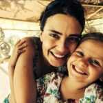 Deniz Uğur Instagram - #ThrowBack ❤️🧿 Allah’ın insanlarını sevgiyle selamlıyorum. İyi ki varsınız. Hem toplumun bir ferdi olarak, hem de kişisel yaşamımda, kalitesiz siyaset yapana da, onursuz savaşana da sıkça rastlıyorum maalesef. İnanan için sabretmek zor değil, çünkü bunların nereye gideceği belli. Oysa bizi ayakta ve bir arada tutan sevgidir. Bize korku yok ve biz üzülmeyeceğiz. Hayırlı Cuma’lar. ⬇️ “Aranızdan hanginizin aklı bozuk olduğunu yakında sen de göreceksin, onlar da görecekler”. Kalem~5,6
