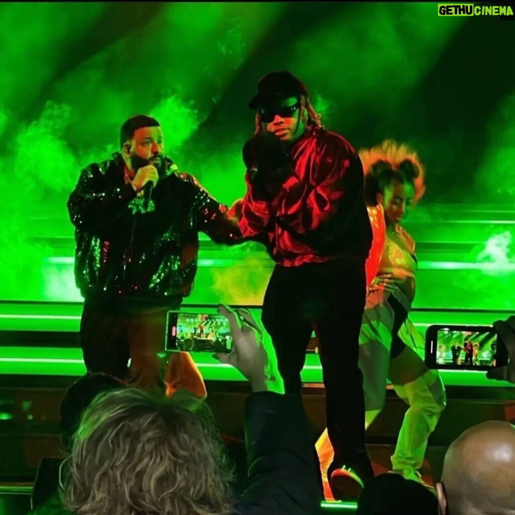 Dennis Jauch Instagram - Last night was a damn movie. I'm still processing but feeling incredibly grateful for the opportunity. @nbaallstar X @djkhaled + THE BIGGEST NAMES IN MUSIC RIGHT NOW. We made history last night. From concept to video content, lighting, styling & choreography...our team @noceilingsent DELIVERED last night! Greatul for the dream team @kimwillecke @phil_shaw @nick_geurts @gregchapkis SWIPE ➡️ to see who performed! Cleveland, Ohio
