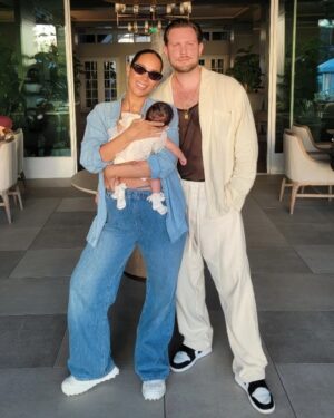 Dennis Jauch Instagram - first road trip with little Carmel and she loved it 😍 can't stop kissing her little face