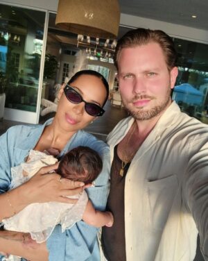 Dennis Jauch Instagram - first road trip with little Carmel and she loved it 😍 can't stop kissing her little face