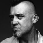Denys Rodnianskyi Instagram – Мене дуже важко розлютити, але як комусь вдалося, то я вже нічого не пам‘ятаю, а хто бачив, кажуть що це було… неочікувано…
Вважаю що це є недолік. Бо людина має виставляти кордони до того, як її доведуть до люті. 
Питання: що треба зробити, щоб розлютити вас?

Фото: @cinema_people_photographer 
#denysrodnianskyi