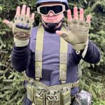 Denys Rodnianskyi Instagram - Ми впоралися!!! Якісна амуніція за нормальними цінами це можливо! На фото: *Бронік з керамічними пластинами NIJ-IV *Шолом захист ІІІА *Розгрузка *Перчатки тактичні *Балістичні окуляри Кому треба пишіть в Telegram : @rodnyansky