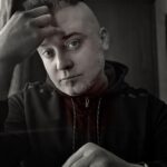 Denys Rodnianskyi Instagram - Мистецтво завжди пронизувало все моє життя. Я ніколи не захоплювався ані полюванням, ані пейнтболом. Навіть в тир ходив разів 5. За все життя у мене були 2 пістолети. Подарунки. Один заіржавів в шухляді на кухні, інший був вкрадений, бо я його залишив в бордачку в машині. В машині на ніч! 🤦🏻‍♂️ Тобто - ну зовсім не військова я людина. Був… Тепер знаюся на бойовій амуніції…Далі буде апгрейд для зброї, а потім, хто зна… , що завгодно, що буде треба для нашої перемоги🇺🇦 Зайнятий настільки, що нема часу навіть сумувати за минулим життям. Вмотивований настільки, що готовий без сну і вихідних робити те, чим раніше ніколи не захоплювався. Бо то треба для того, щоб вибити ворога з нашого дому. Щоб знову обійняти рідних. Щоб збудувати плани на майбутнє далі ніж на 3 години. Щоб приїхати до друзів в гості, і не поспішати повернутися до коменданської години. І щоб знову пірнути з головою в мистецтво. Вірю в те, що наше чудове майбутнє вже близько. Слава Україні! Слава ЗСУ!