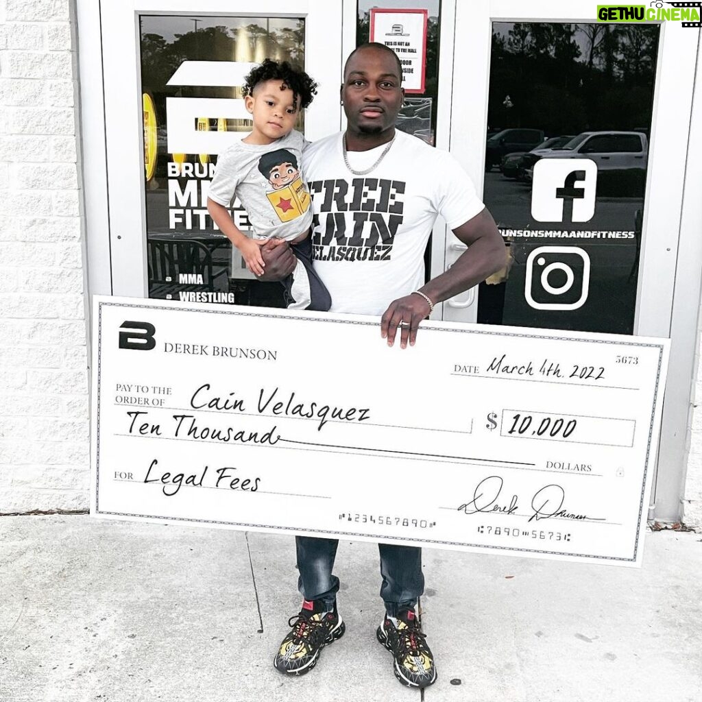 Derek Brunson Instagram - As a father I feel you Cain . The MMA community got your back! 10k in 2 1/2 days sent to his wife ! 💯#FreeCainVelasquez Wilmington, North Carolina