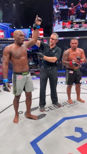 Derek Brunson Instagram - A successful PFL debut for BLONDE BRUNSON! @derekbrunson earns a unanimous decision(30-27, 30-25, 30-25) 

#PFLWorldChampionship LIVE NOW
🇺🇸 ESPN PPV
🔗in bio