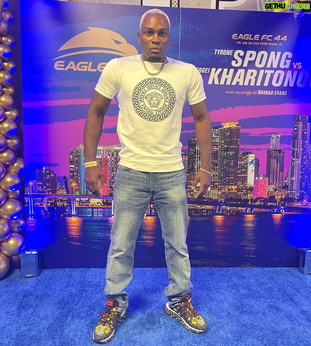 Derek Brunson Instagram - Pulled up on @eaglefcmma US DEBUT . Let me see how @khabib_nurmagomedov running things ! Miami, Florida