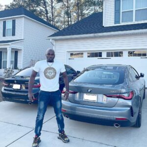 Derek Brunson Instagram - Thank God for another year . Another year of health, family and friends . It’s a blessing waking up daily & full of optimism . Thank you all for the birthday 🎉 🥳 wishes . 2022 is Blonde Brunson’s year 👱🏾‍♂️🏆.
