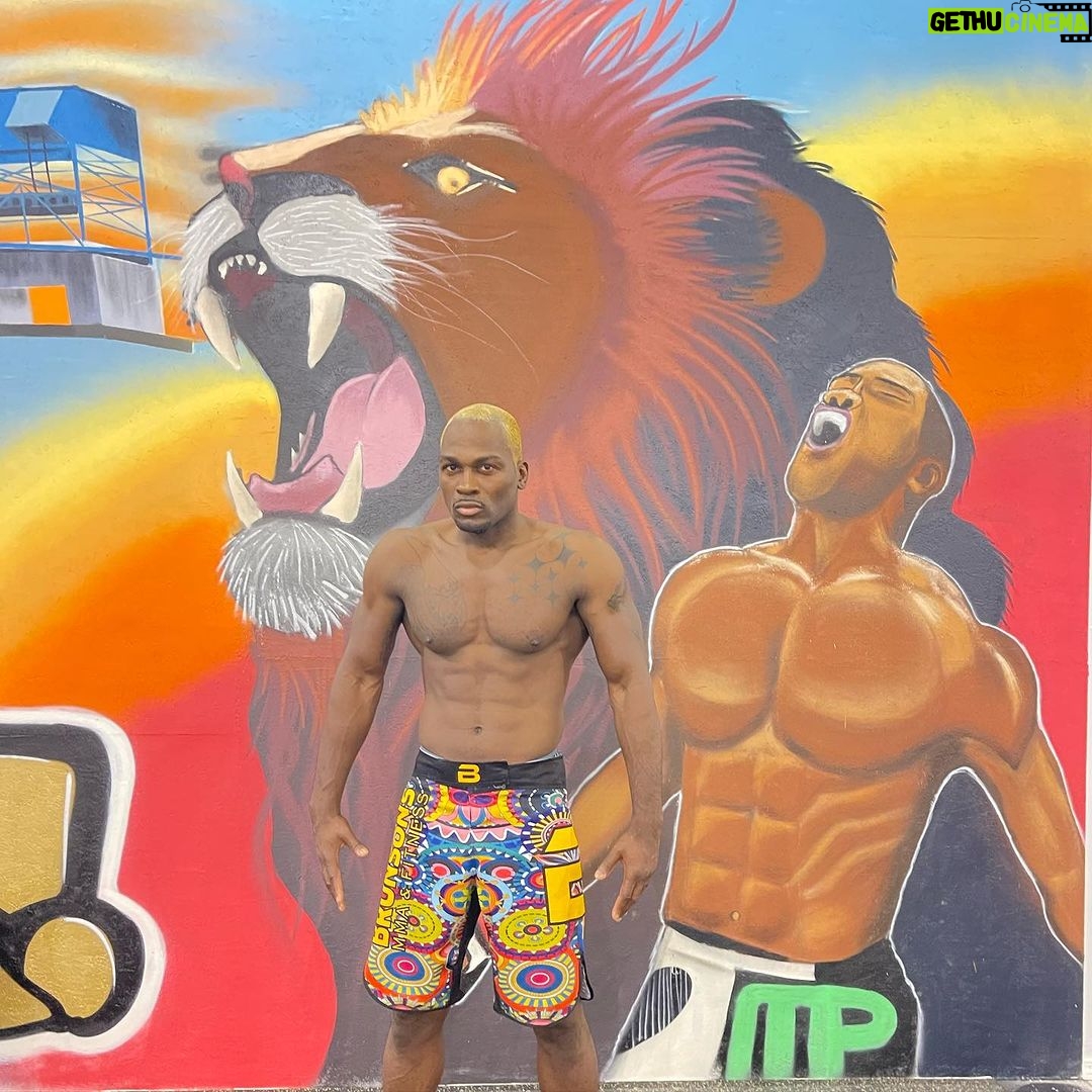 Derek Brunson Instagram - Training camp is complete . Dug deep , did the extra work , ran the extra miles . Look good , feel good ! The lightest I’ve ever been going into a fight week. Ready to push in my @pflmma debut next Friday in Washington DC ! 👱🏾♂️ Wilmington, North Carolina