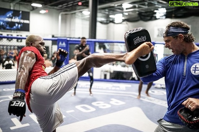 Derek Brunson Instagram - 4 weeks we ride ! #BlondeBrunson #BlondeBomber . Check out my store, link in my bio for custom Merch ! Fort Lauderdale, Florida