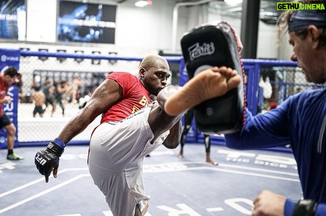 Derek Brunson Instagram - 4 weeks we ride ! #BlondeBrunson #BlondeBomber . Check out my store, link in my bio for custom Merch ! Fort Lauderdale, Florida